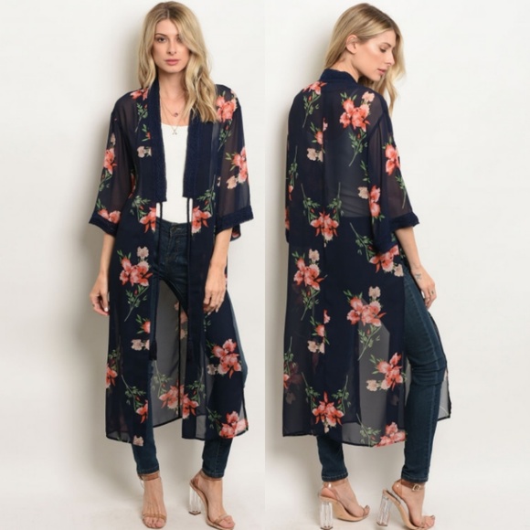 🆕️👉Navy Floral Kimono - Picture 2 of 4